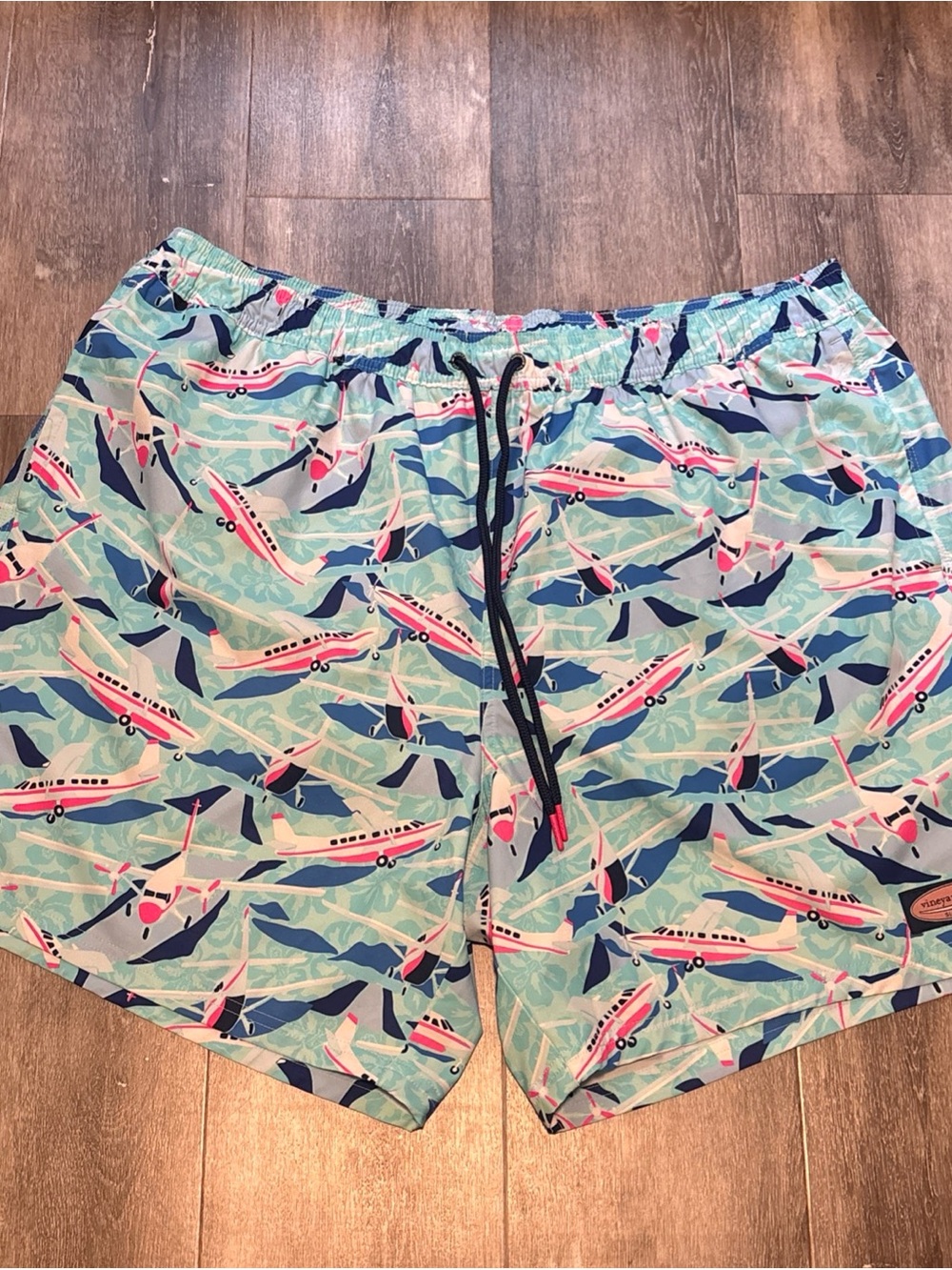 Vineyard Vines Men’s Chappy Swim Shorts Trunks 2XB Airplanes Pink Blue Lined